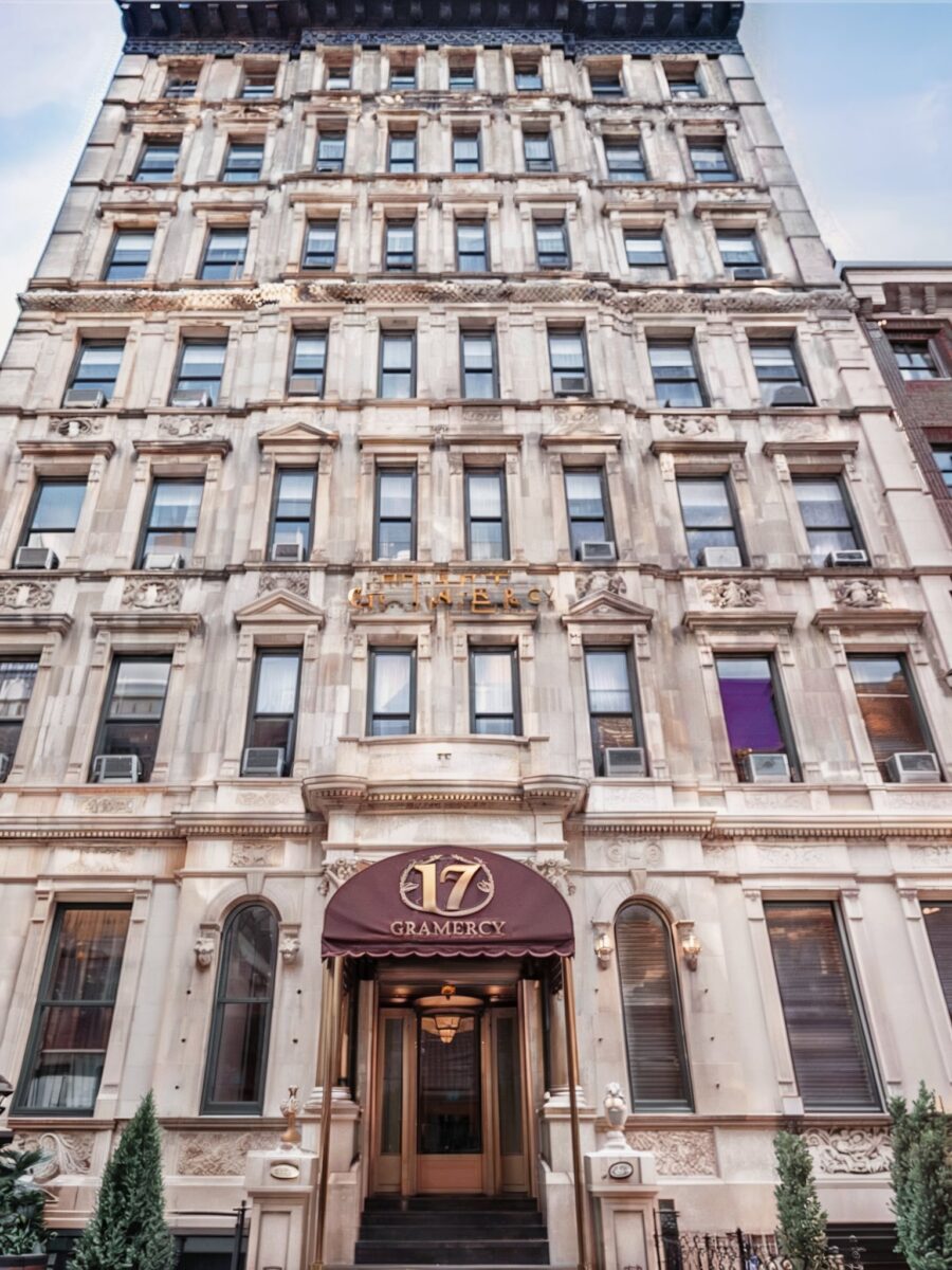 15 Best Budget Hotels in Manhattan for Savvy Travelers - jetmunk.com